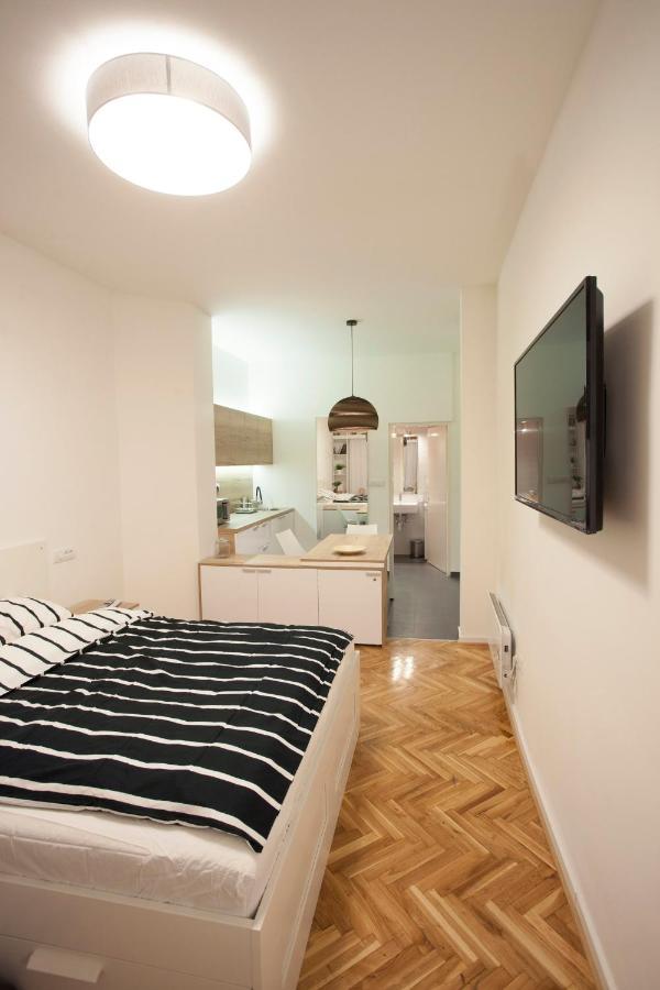 Studio 10 Belgrade Extérieur photo
